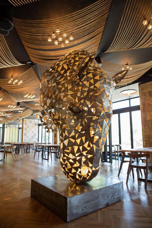 Equos Resort Hotel Tiranë Eksteriør bilde