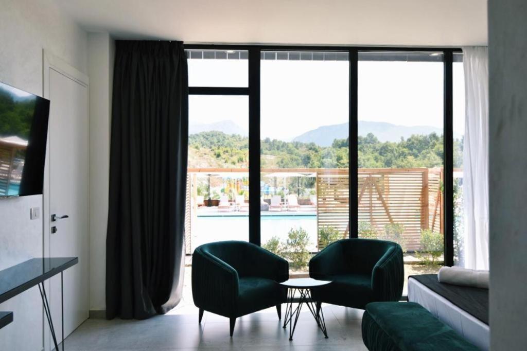 Equos Resort Hotel Tiranë Eksteriør bilde