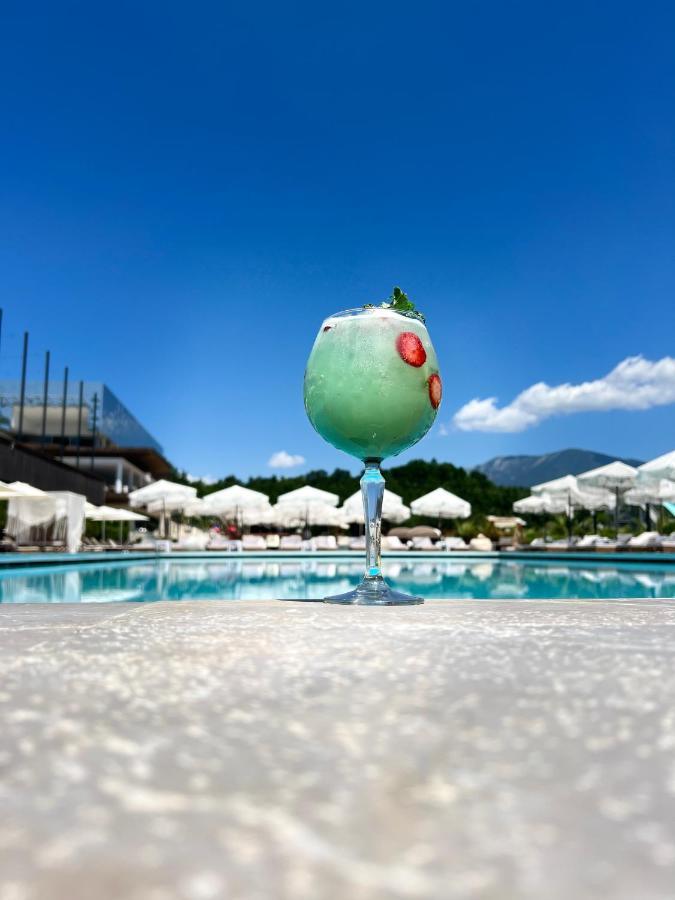 Equos Resort Hotel Tiranë Eksteriør bilde